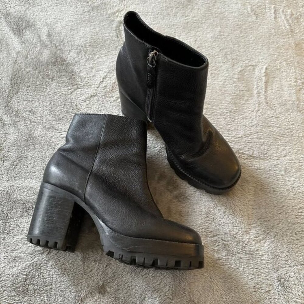 *read* Schutz Black Leather Chunky Boots Women's size 36 US 6